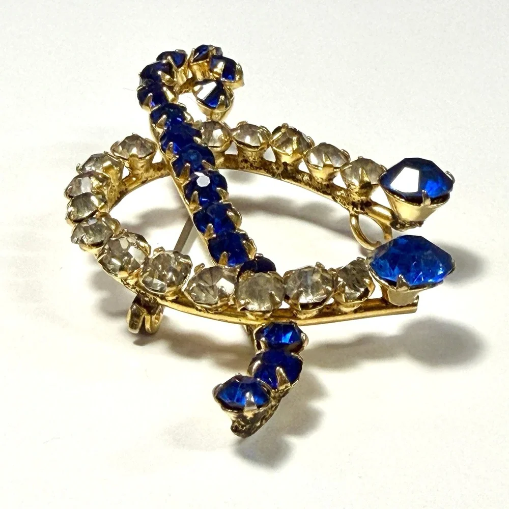 VTG MCM Horseshoe Ribbon Brooch Sapphire Blue Clear Rhinestone Gold Tone 2.25